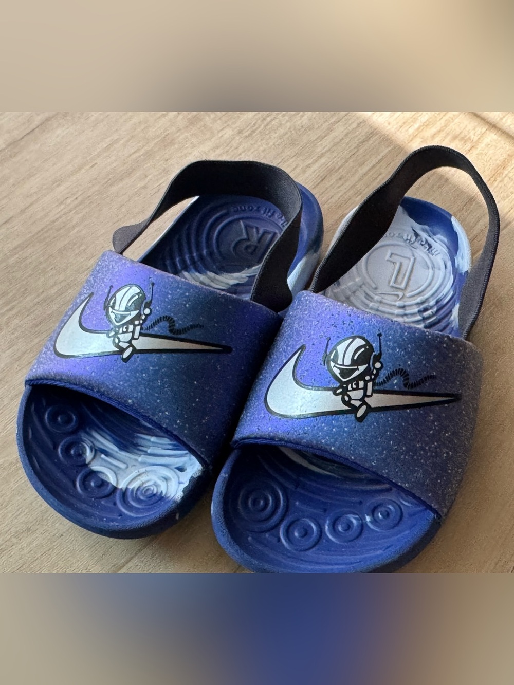 Kids Blue Nike Space Clog Slides 9C runs small (8c)